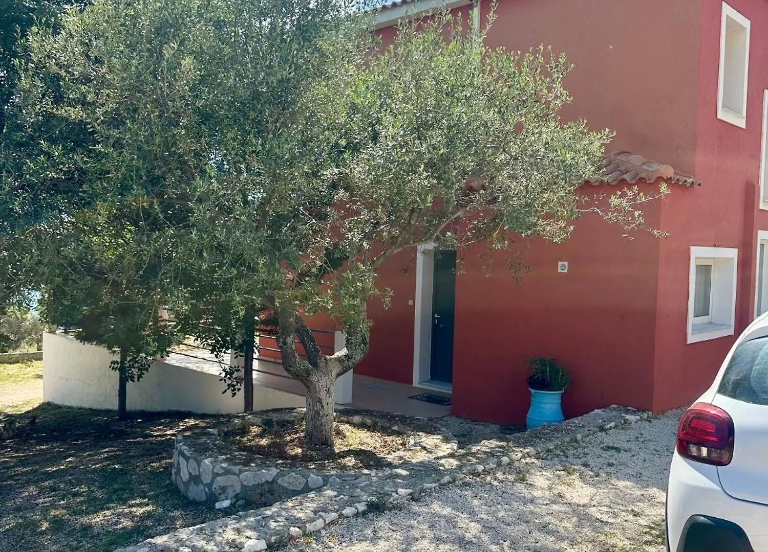 Villa Georgia Lourdata
